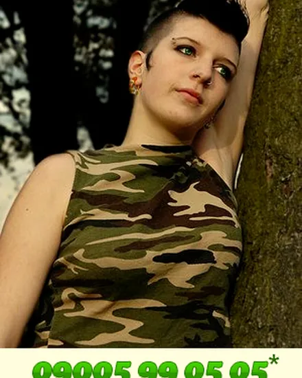 Rebellischer Punk beim Telefonsex - das ist voll abgefahren